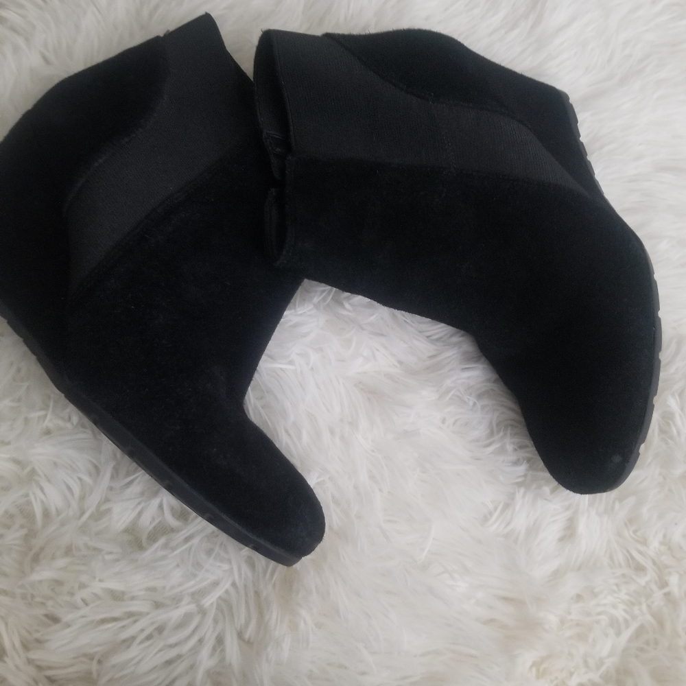 Clark's Artisan Rosepoint Bell Dress Boots